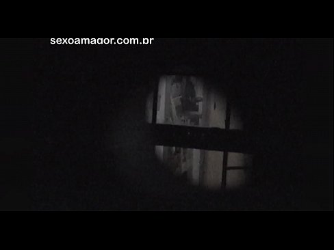 ❤️ Блондини ичкери кирпичтин артына катылган кошуналык войер жашыруун түрдө видеого тартып алат Порно боюнча порно ky.eviewporn-com.ru
